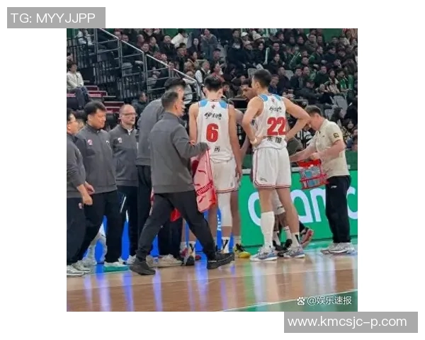 广州篮球队与上海篮球队赛后复盘分析双方状态及表现亮点