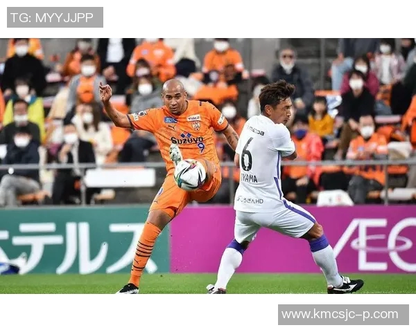 崎航海与山形山神的激烈对决展现足球魅力与团队精神的巅峰之战