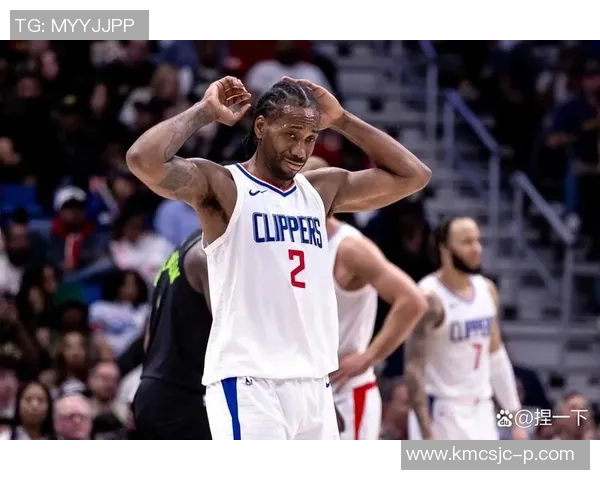 快船与湖人激战正酣精彩对决引发球迷热议与期待