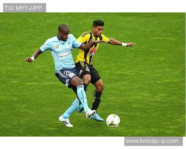 柏斯光荣与惠灵顿凤凰的激烈对决展现足球魅力与团队精神的巅峰之战