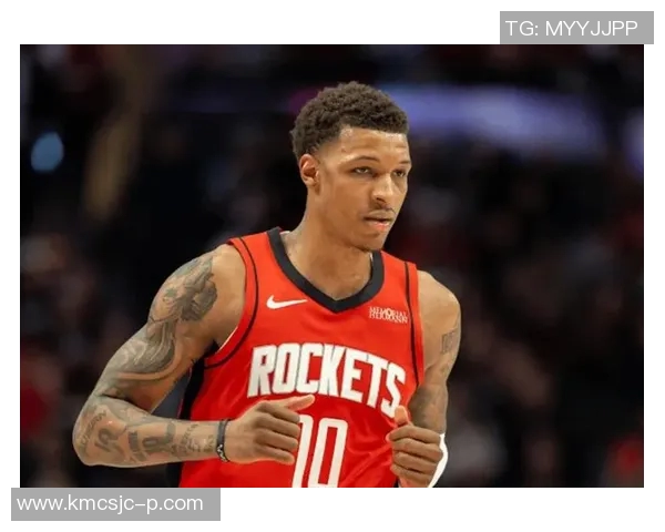 火箭与雷霆季后赛激战正酣谁能在这场对决中笑到最后