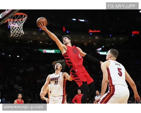 热火与开拓者激战三月二十六日期待精彩对决与球星表现