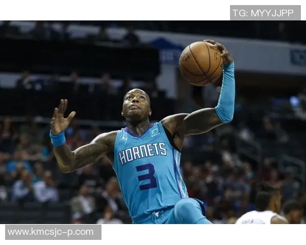 特里罗齐尔的篮球之路从新秀到明星球员的蜕变与成长历程