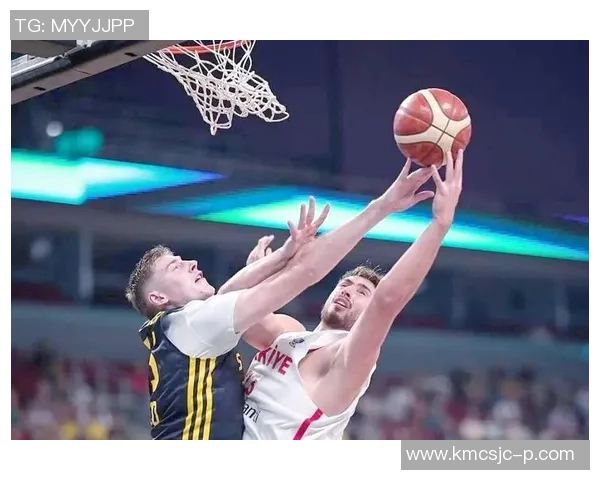 美国队与土耳其的精彩对决揭示篮球世界的竞争与友谊 美国队与土耳其的精彩对决揭示篮球世界的竞争与友谊