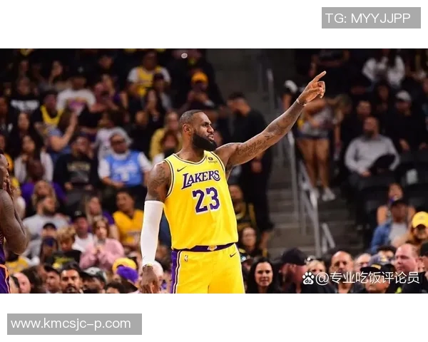 詹姆斯的传奇之路:从高中篮球天才到NBA历史巨星的成长历程 詹姆斯的传奇之路:从高中篮球天才到NBA历史巨星的成长历程