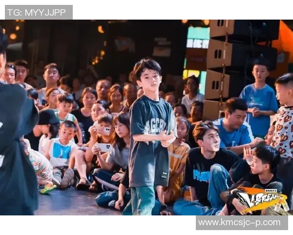 重庆街舞队荣登全国街舞排行榜第六名展现实力与魅力 重庆街舞队荣登全国街舞排行榜第六名展现实力与魅力