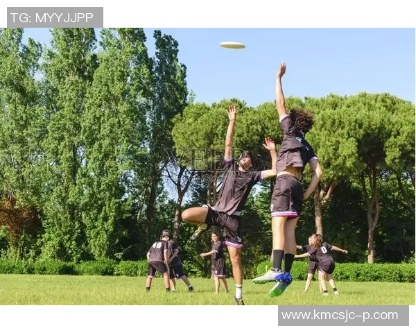 重庆飞盘队在全国飞盘状态排行榜中荣登第七名展现出强劲实力与团队精神 重庆飞盘队在全国飞盘状态排行榜中荣登第七名展现出强劲实力与团队精神