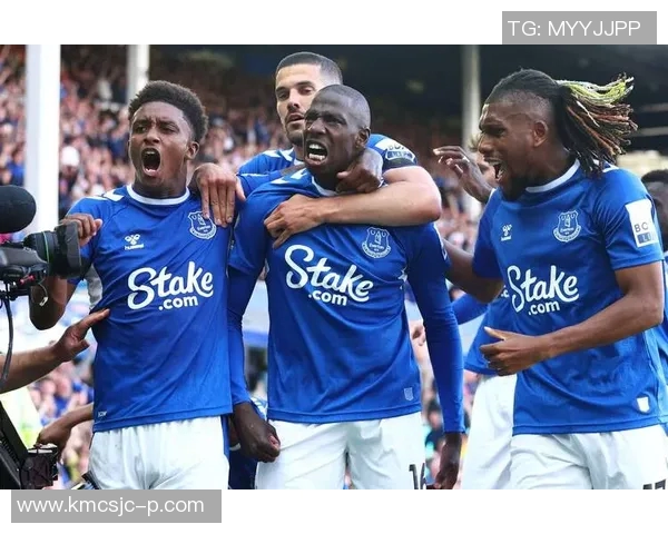 2016年足总杯曼联对阵埃弗顿的经典对决回顾与精彩瞬间分析